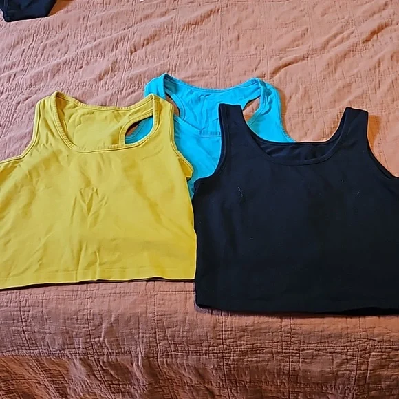 3 crop tops - Picture 1 of 11